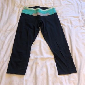 Reversible Lululemon Wunder Under cropped leggings